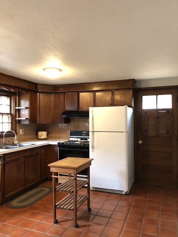 20 Hampden Road East Longmeadow, MA 01028 - Photo 6 of 21 Gallery Image 6