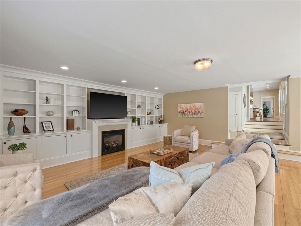 20 Maple Street Lexington, MA 02420 - Photo 13 of 42