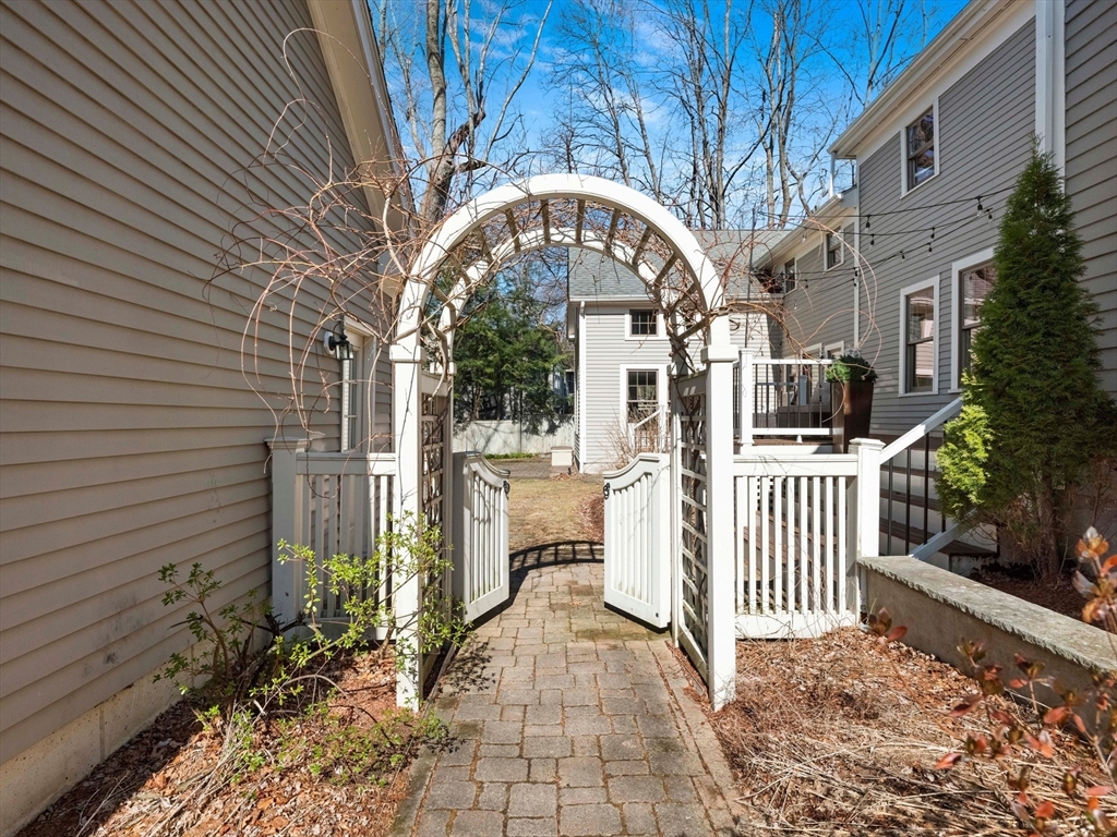 20 Maple Street Lexington, MA 02420 - Photo 36 of 42