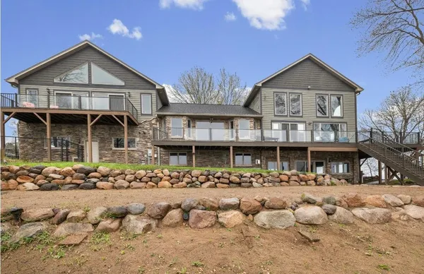 $1,375,000 | 13765 Norelius Lane, Lindstrom, MN 55045