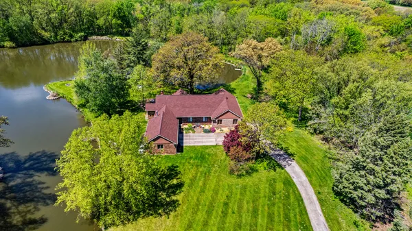 $849,900 | 3262 Greenwood Drive, Dewey, IL 61840