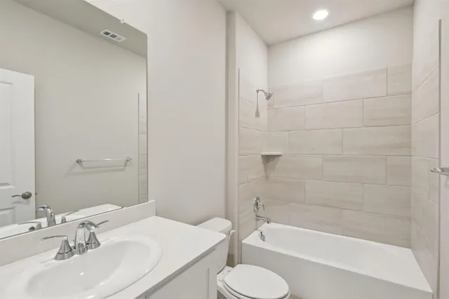 $3,100 | 6625 Vly Lk Lane, Crowley, TX 76036