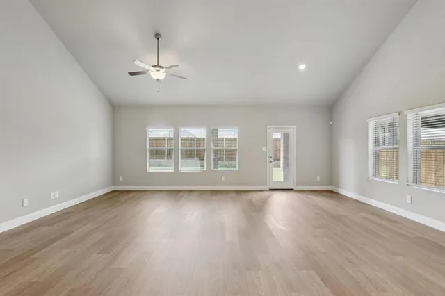 $3,100 | 6625 Vly Lk Lane, Crowley, TX 76036