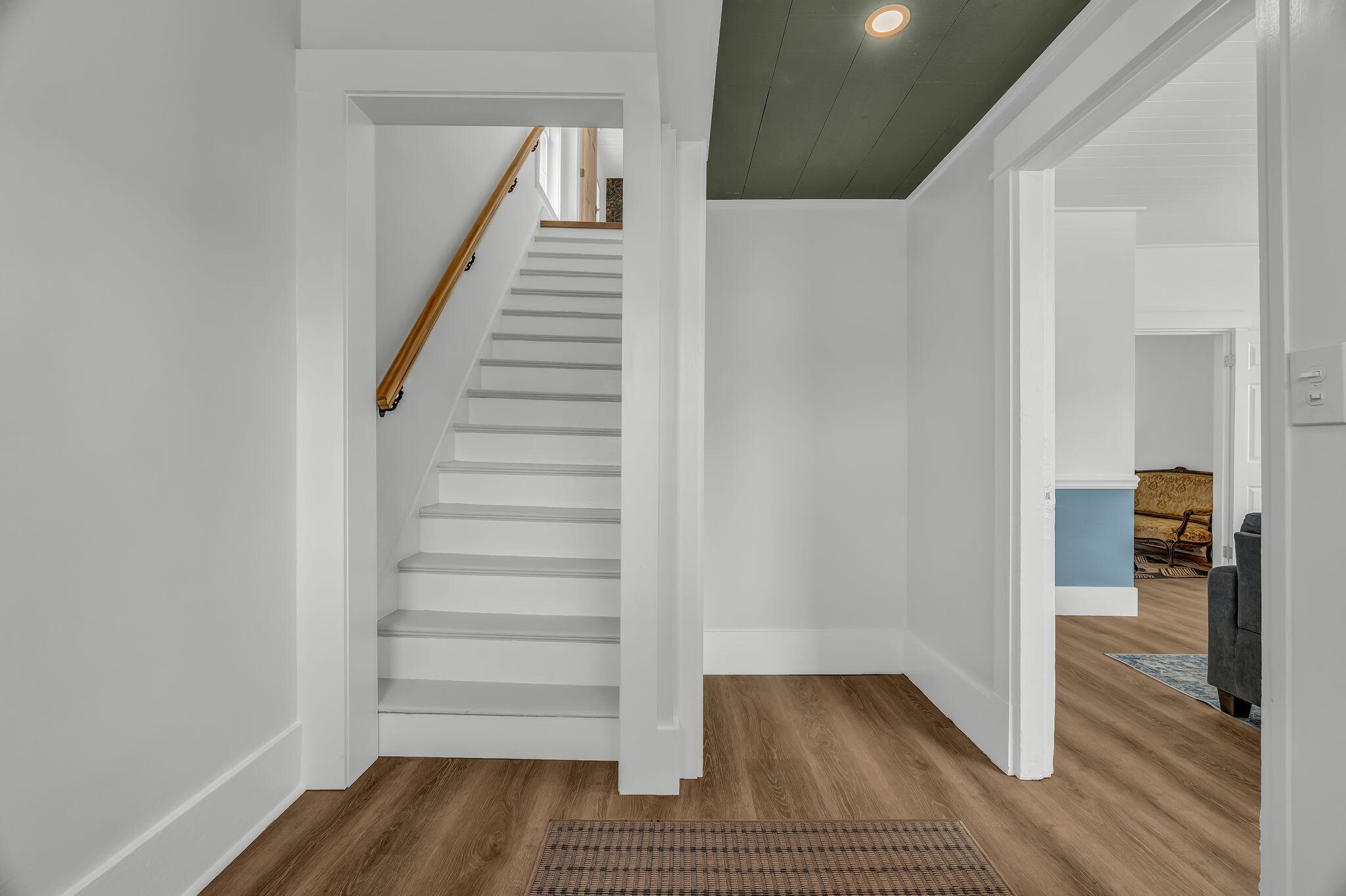 17 4 Rod Road Warren, ME 04864 - Photo 18 of 71 front entry