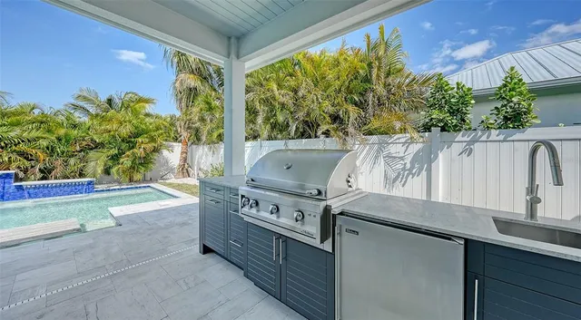 $1,219,900 | 8009 20th Place West, Bradenton, FL 34209