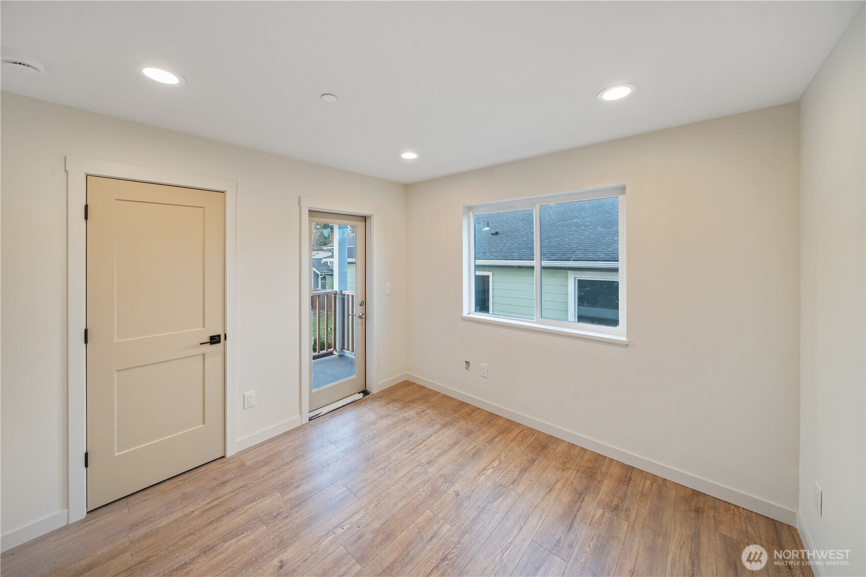 1251 Southwest 151st Street, Unit B Burien, WA 98166 - Photo 12 of 19