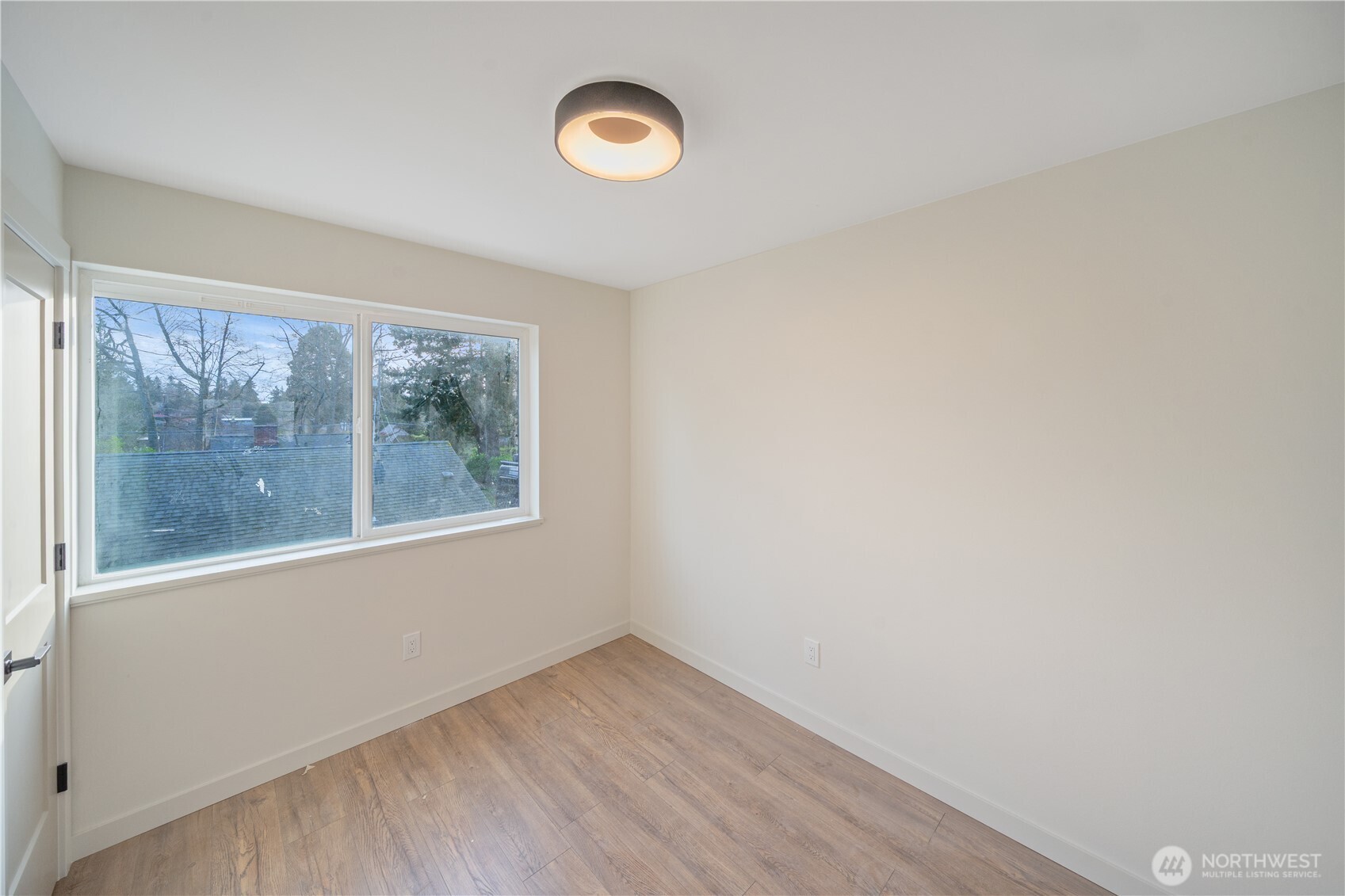 1251 Southwest 151st Street, Unit B Burien, WA 98166 - Photo 15 of 19