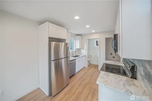 $599,000 | 1251 Southwest 151st Street, Unit B, Burien, WA 98166