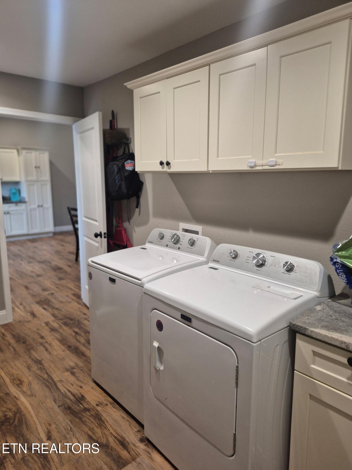 327 Thomas Loop Road Sevierville, TN 37876 - Photo 8 of 18 Laundry Room