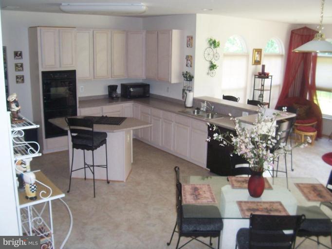 6905 Golden Raintree Court Clinton, MD 20735 - Photo 12 of 25 Kitchen View 2