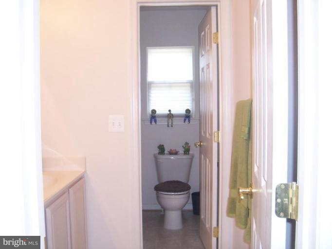 6905 Golden Raintree Court Clinton, MD 20735 - Photo 24 of 25 Main Bath