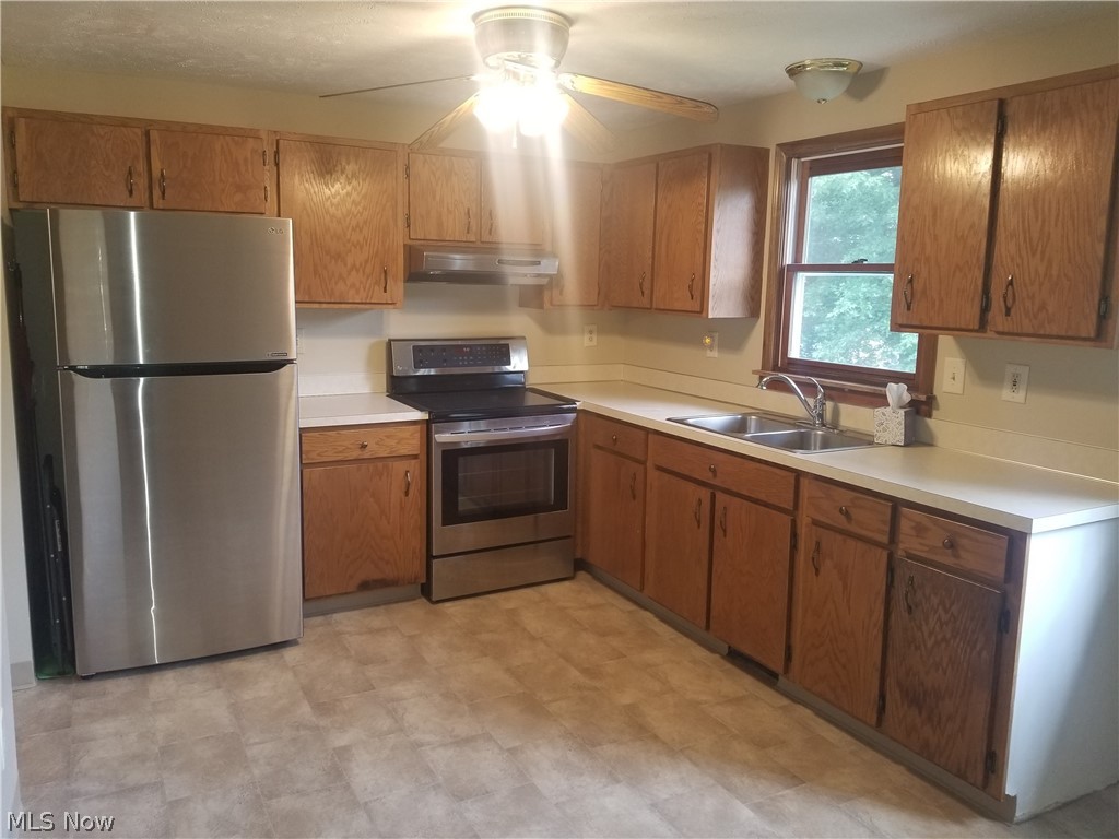 2 Holly Court Rittman, OH 44270 - Photo 8 of 24 kitchen