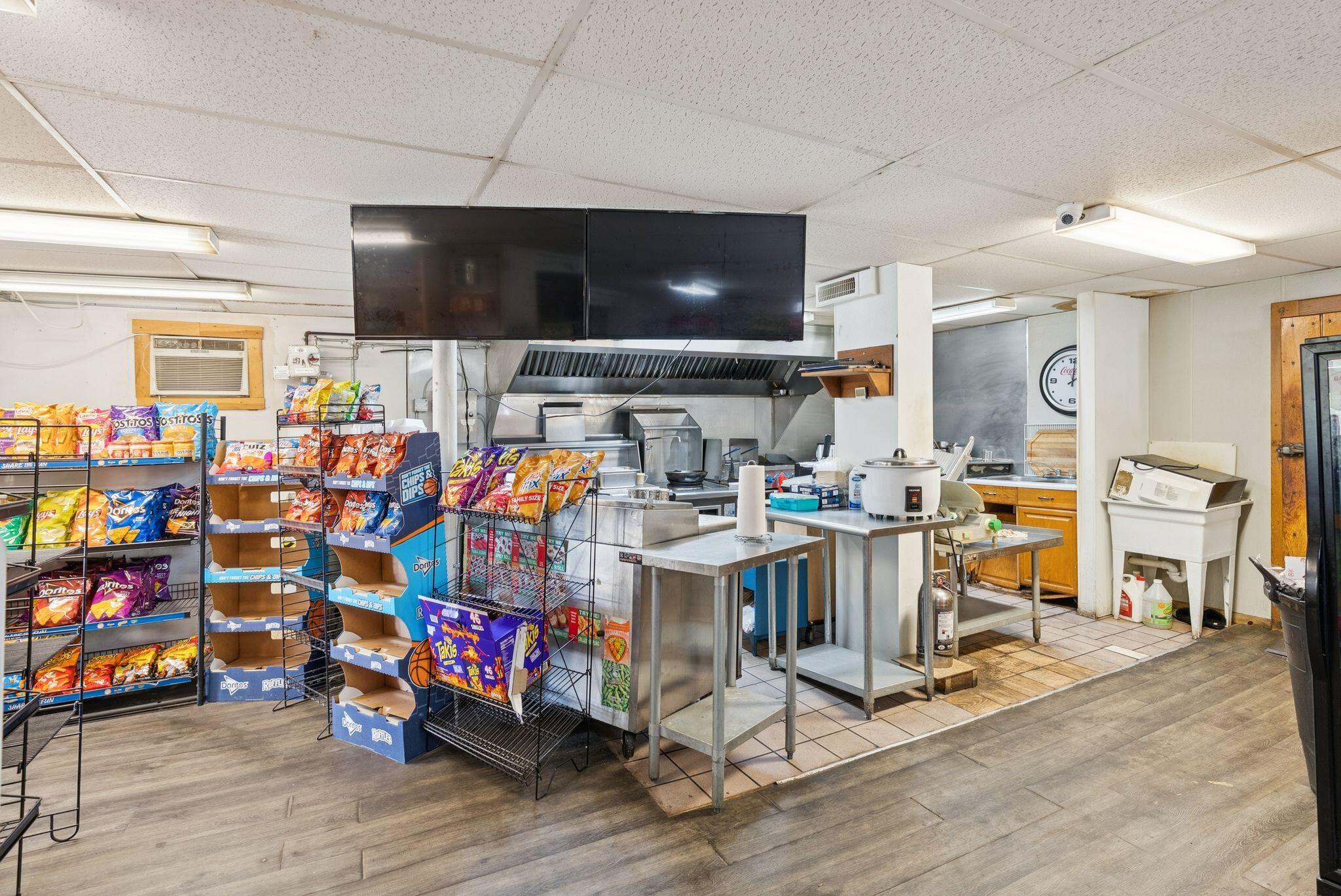 88 Russell Street Lewiston, ME 04240 - Photo 12 of 70 DSC08972