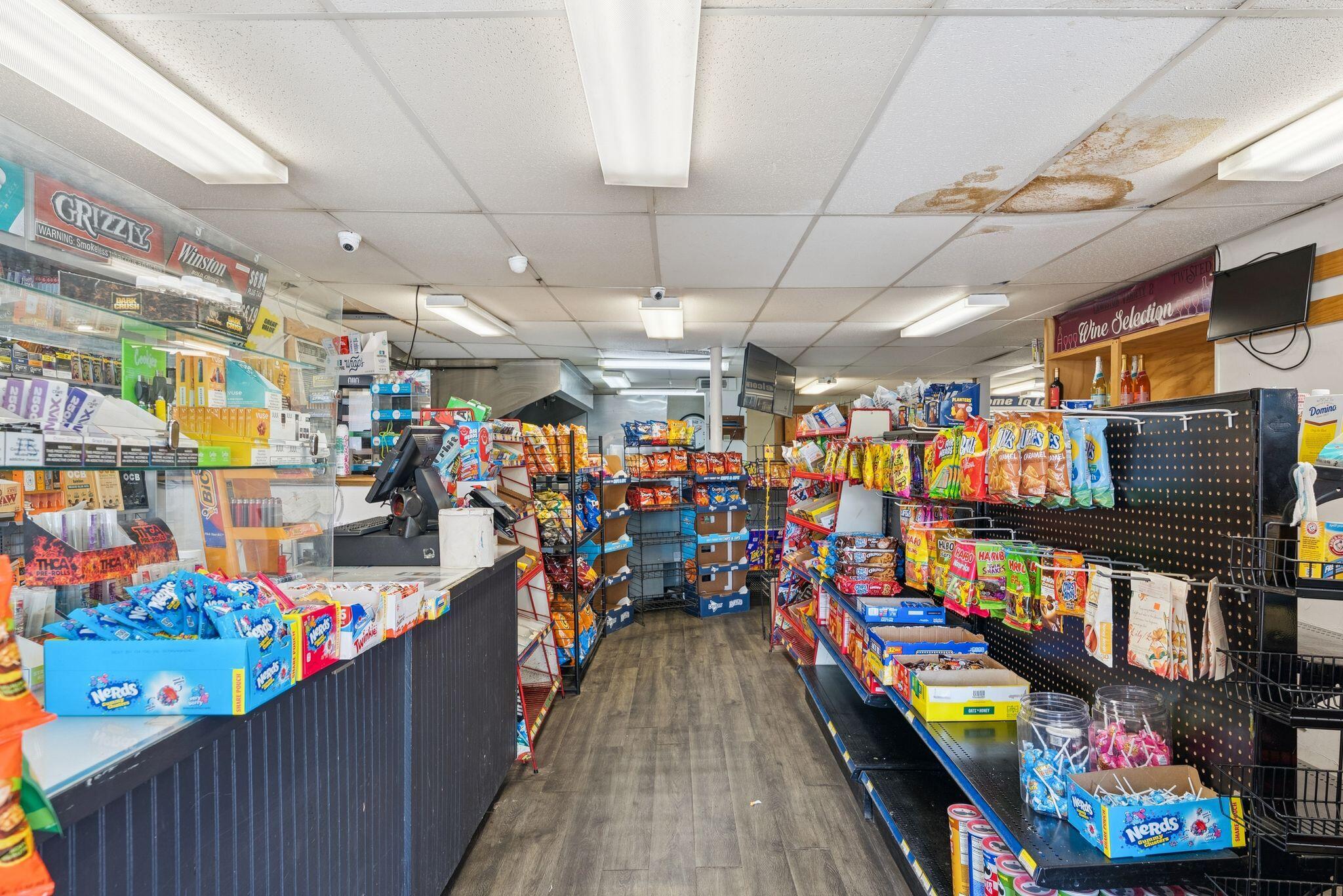 88 Russell Street Lewiston, ME 04240 - Photo 5 of 70 DSC08937