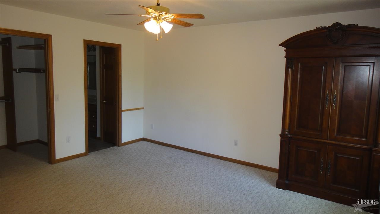 1420 Fairway Drive Decatur, IN 46733 - Photo 12 of 21 Gallery Image 12
