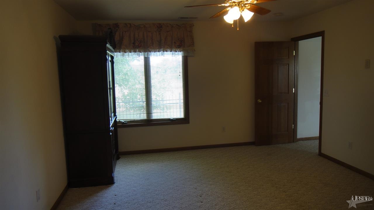 1420 Fairway Drive Decatur, IN 46733 - Photo 13 of 21 Gallery Image 13