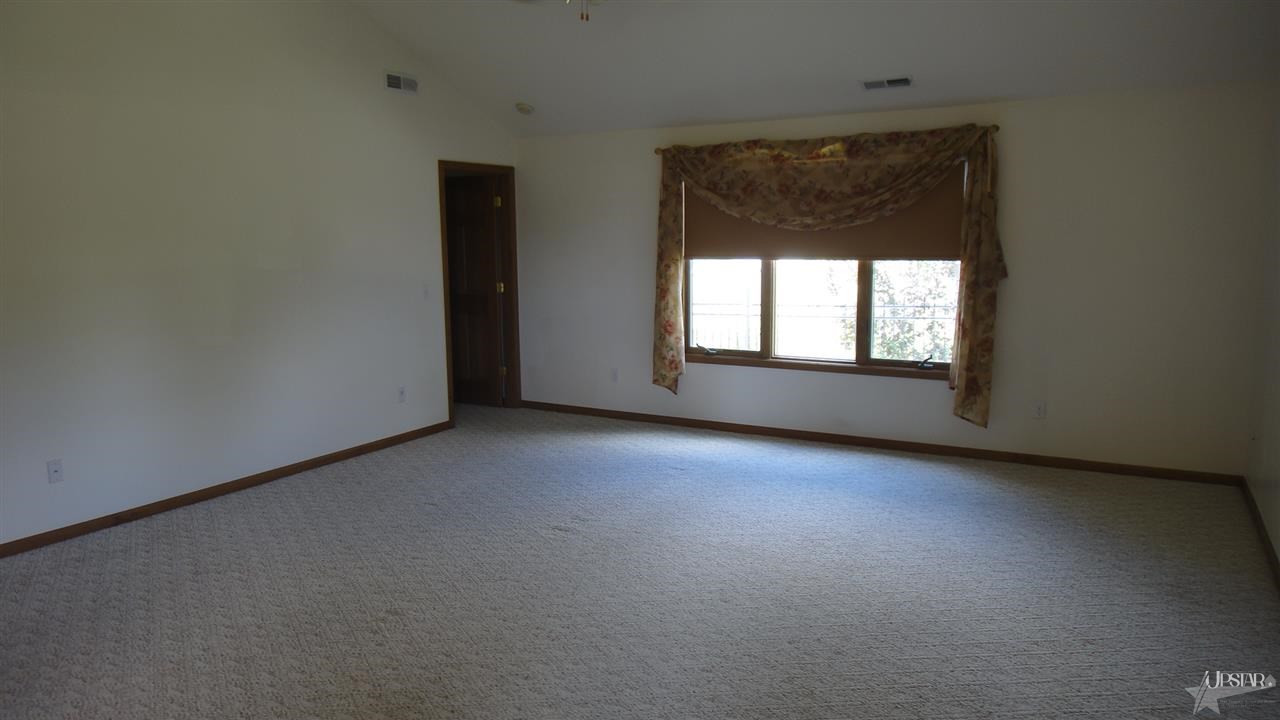 1420 Fairway Drive Decatur, IN 46733 - Photo 4 of 21 Gallery Image 4