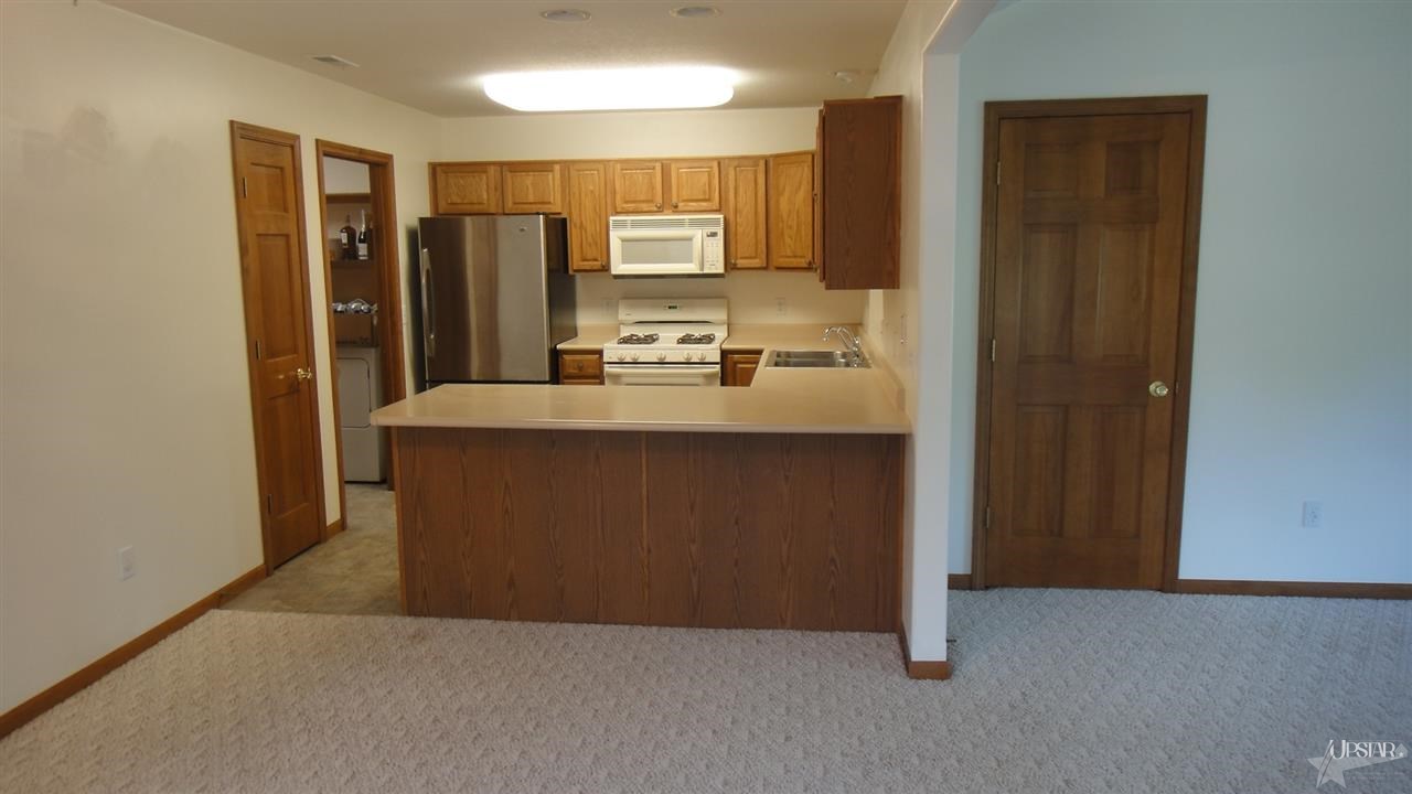 1420 Fairway Drive Decatur, IN 46733 - Photo 9 of 21 Gallery Image 9