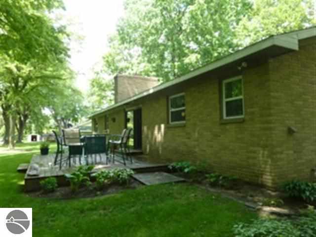 8318 South Federal Road Shepherd, MI 48883 - Photo 38 of 46 1746658-37.JPG