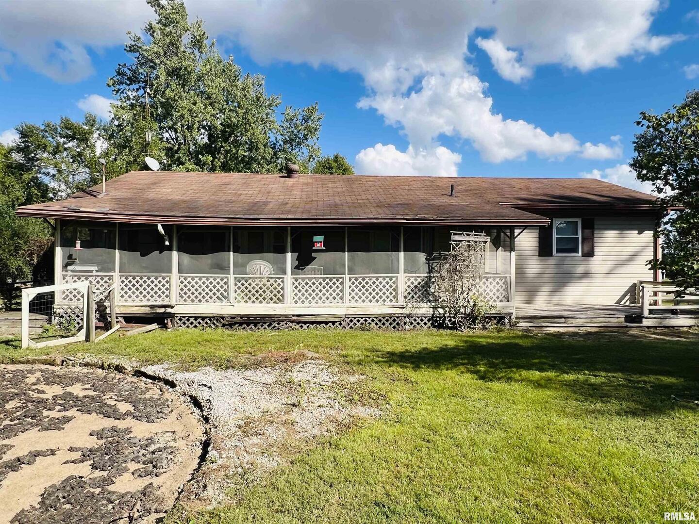 295 Country Acres Road Eldorado, IL 62930 - Photo 12 of 32