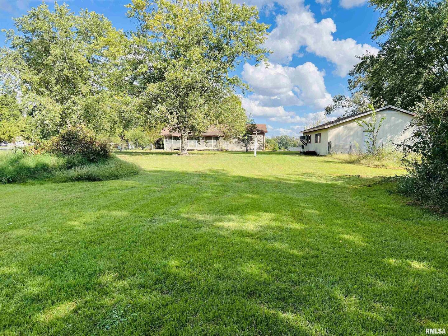 295 Country Acres Road Eldorado, IL 62930 - Photo 15 of 32