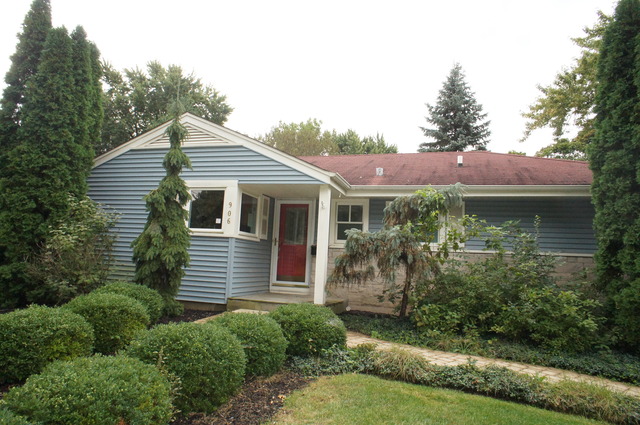 906 East North Path Wheaton, IL 60187 - Photo 1 of 25