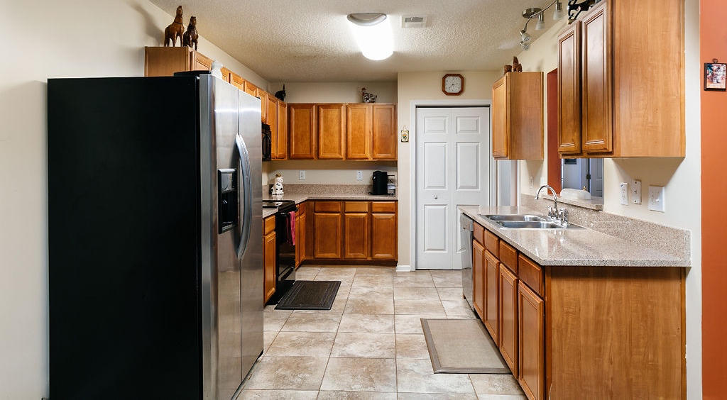 7912 New Ryder Road North Charleston, SC 29406 - Photo 12 of 38 Kitchen