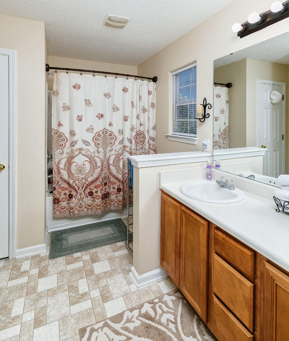 7912 New Ryder Road North Charleston, SC 29406 - Photo 16 of 38 Downstairs Master Bath