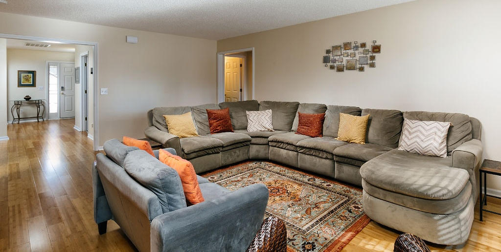 7912 New Ryder Road North Charleston, SC 29406 - Photo 10 of 38 Living Room