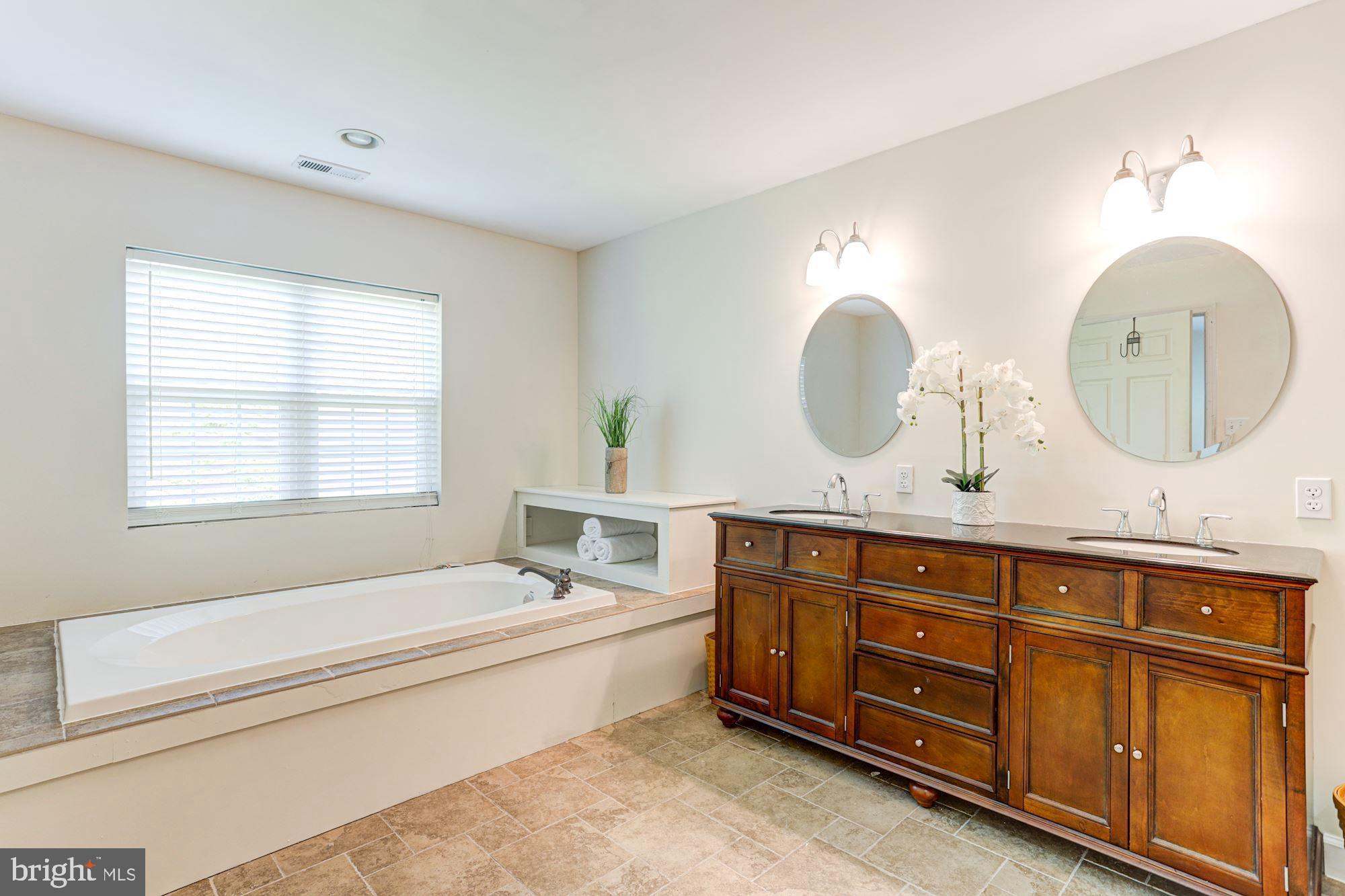 968 Santa Rosa Court Lusby, MD 20657 - Photo 20 of 39 Primary Bath