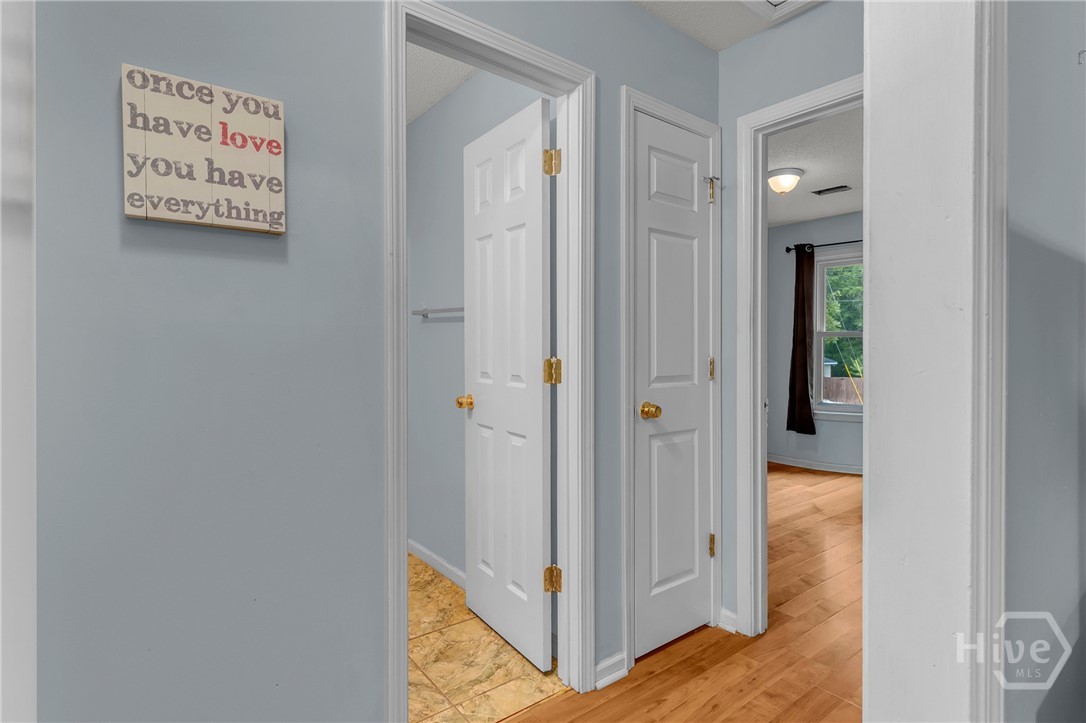 202 Stag Road Springfield, GA 31329 - Photo 22 of 29 Hallway to Bedroom #3
