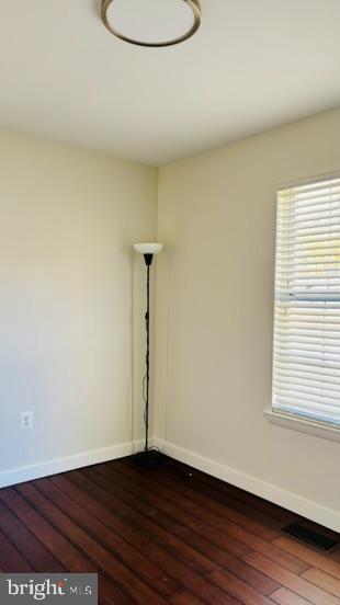 14308 Lindendale Road Woodbridge, VA 22193 - Photo 16 of 39 a view of a room with wooden floor and a window