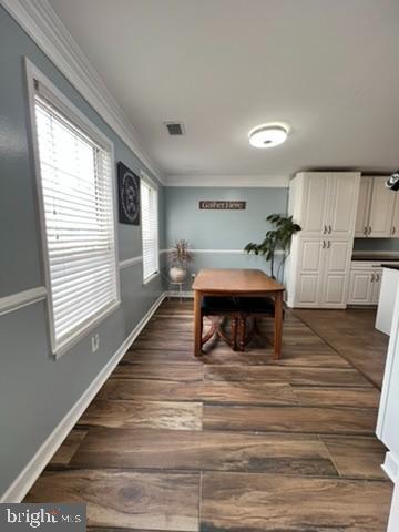14308 Lindendale Road Woodbridge, VA 22193 - Photo 21 of 39 a living room with furniture and a wooden floor