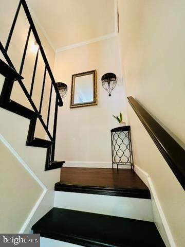 14308 Lindendale Road Woodbridge, VA 22193 - Photo 30 of 39 a view of entryway