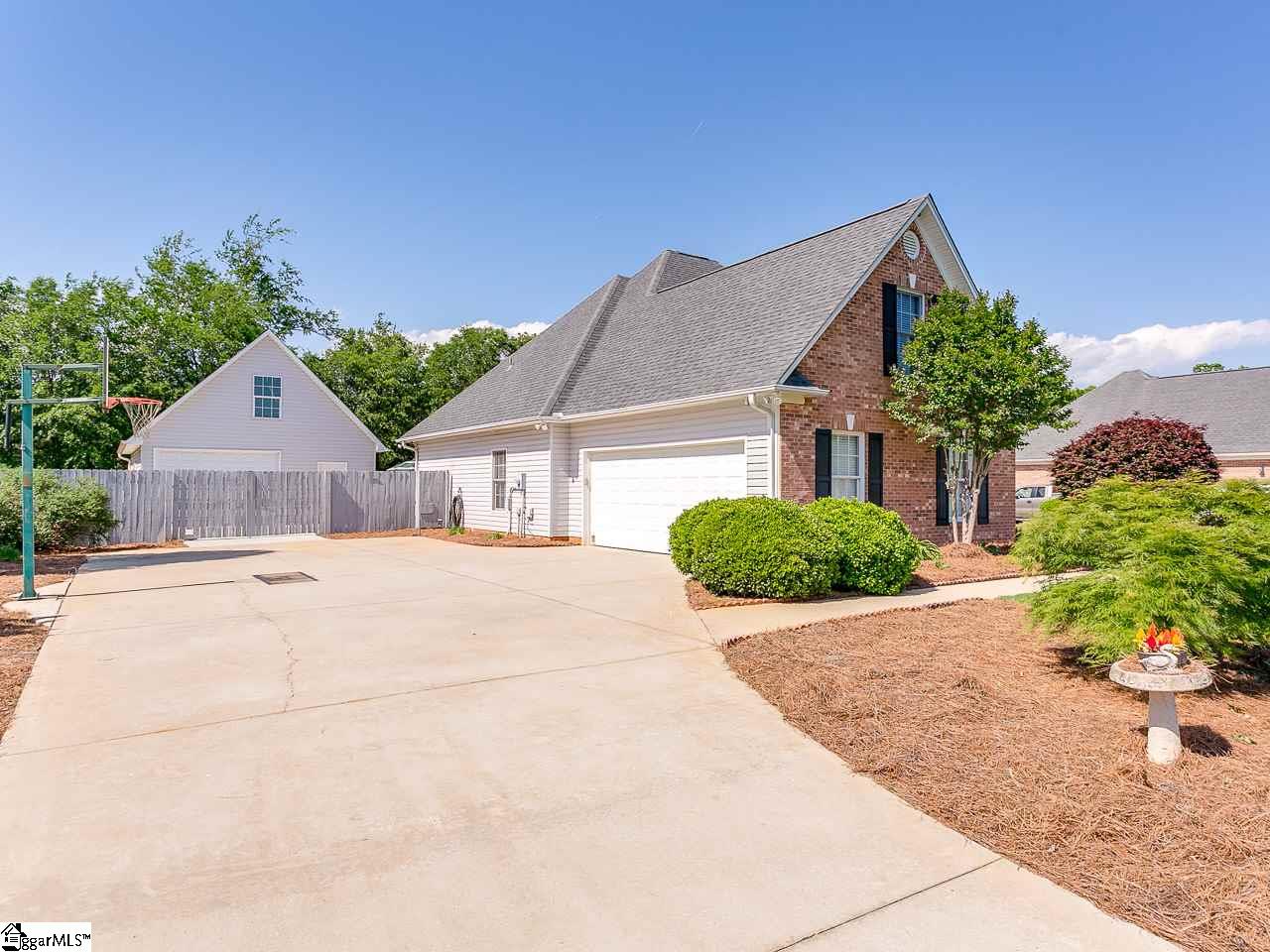 448 Cobblestone Drive Inman, SC 29349 - Photo 3 of 35