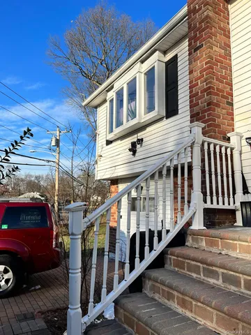 $543,000 | 120 Lockwood Avenue, Huntington, NY 11746