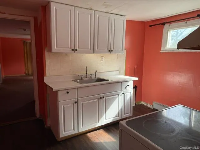 $543,000 | 120 Lockwood Avenue, Huntington, NY 11746