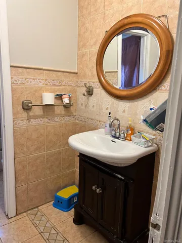 $543,000 | 120 Lockwood Avenue, Huntington, NY 11746