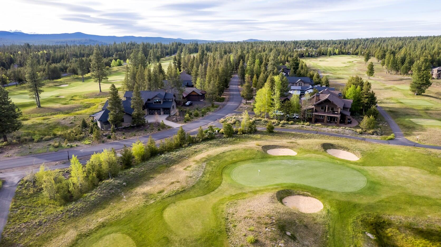 18124 Forestbrook Loop Bend Bend, OR 97707 - Photo 14 of 39 caldera drone-168