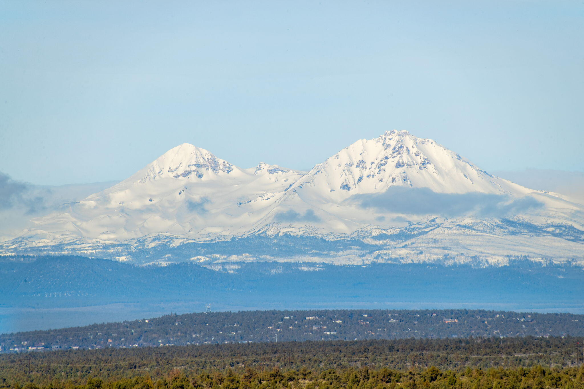 Mountain views, privacy and stunning sunsets!