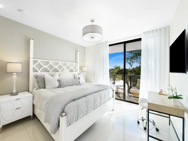 $1,295,000 | 3040 North Ocean Boulevard, Unit N204, Fort Lauderdale, FL 33308