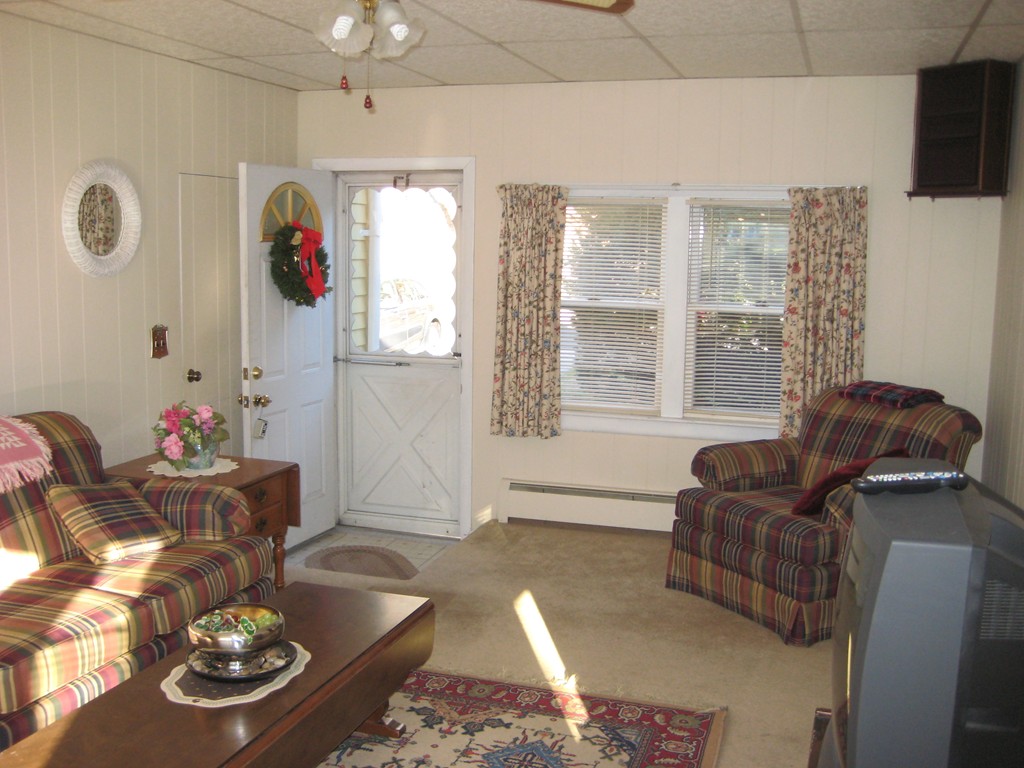 6 Charlotte Road Ipswich, MA 01938 - Photo 8 of 22 Gallery Image 8