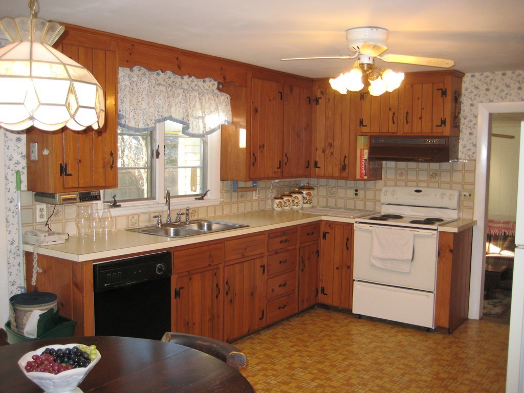 6 Charlotte Road Ipswich, MA 01938 - Photo 9 of 22 Gallery Image 9
