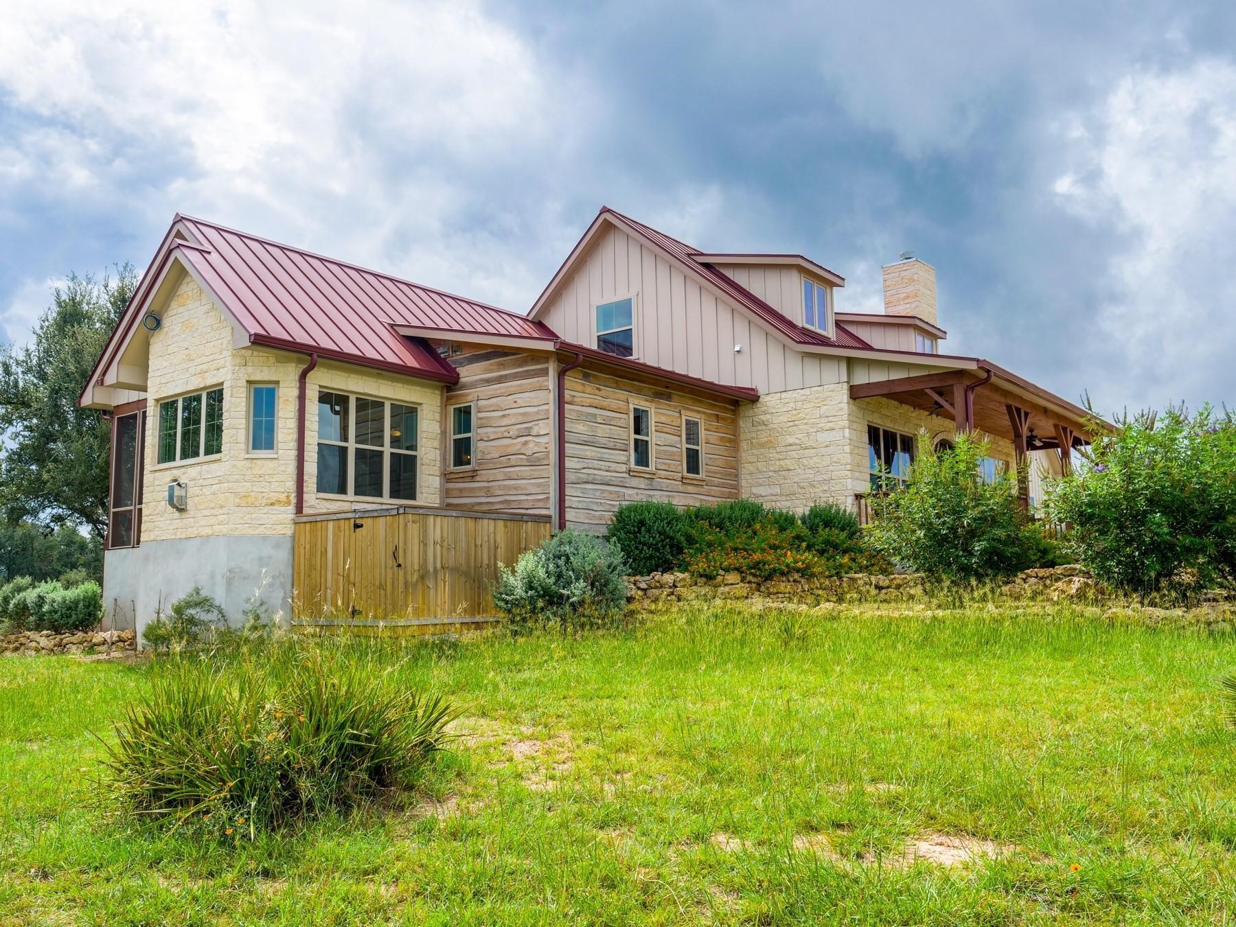 529 Vista Rdg Drive Round Mountain, TX 78663 - Photo 5 of 40