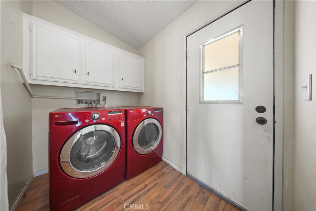 2033 Hollister Road Pinon Hills, CA 92372 - Photo 17 of 25 a utility room with dryer and washer