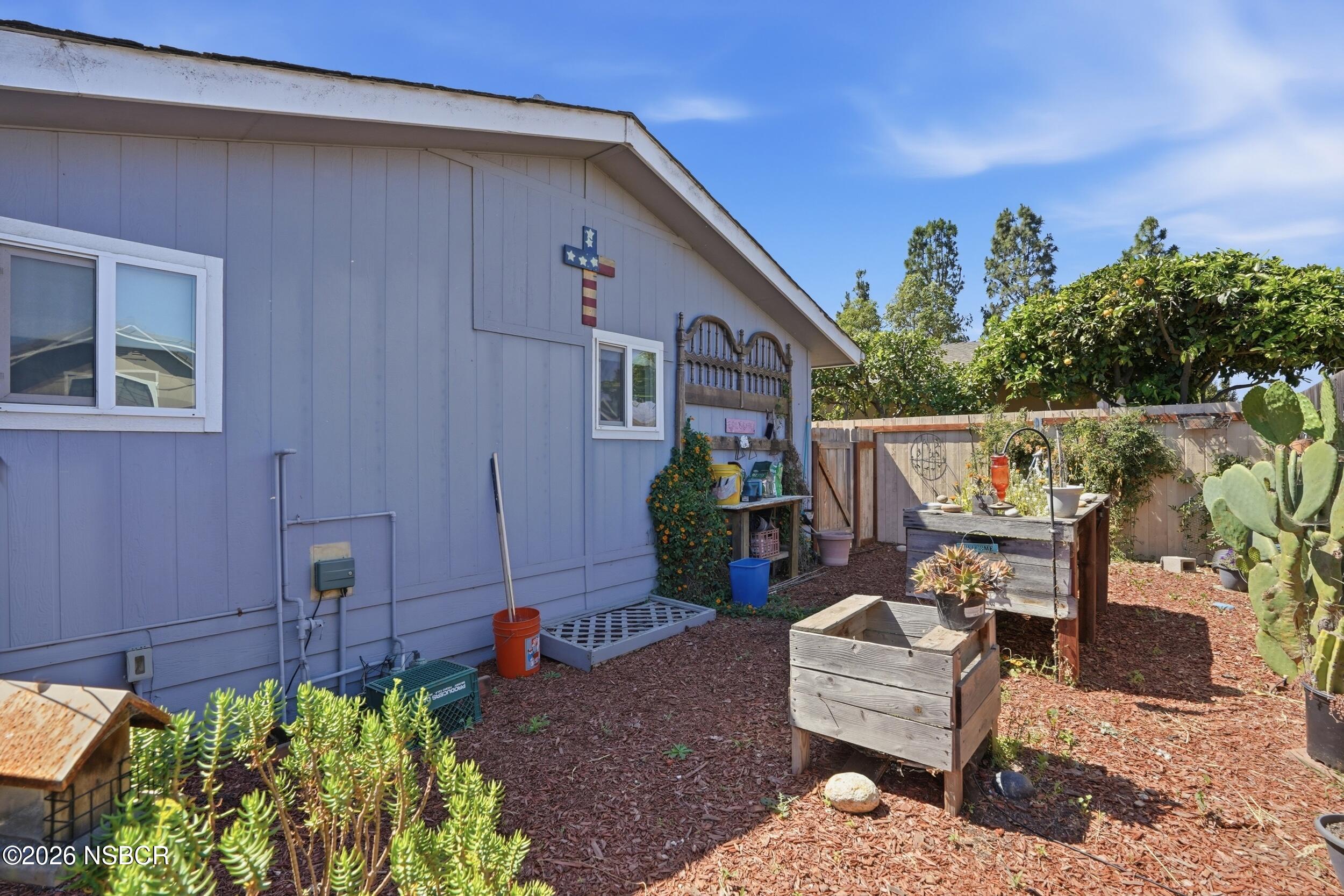 911 North Ridge View Drive Santa Maria, CA 93455 - Photo 31 of 34 911 n ridge view dr-39