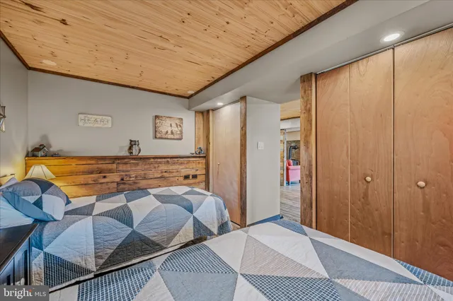 $465,000 | 1636 Eckerd Lane, Berkeley Springs, WV 25411