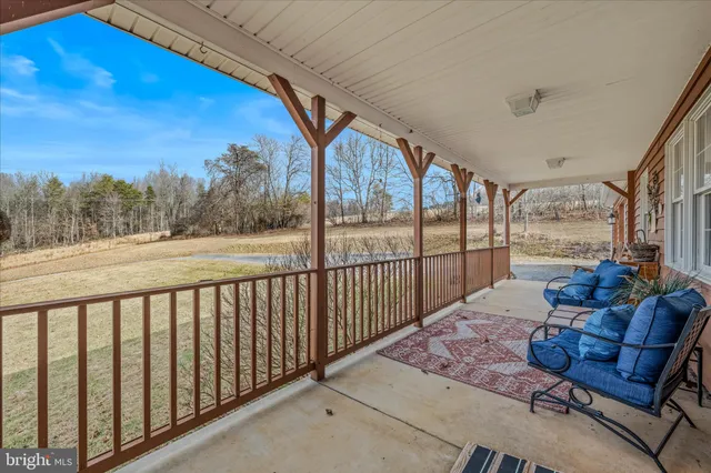 $465,000 | 1636 Eckerd Lane, Berkeley Springs, WV 25411