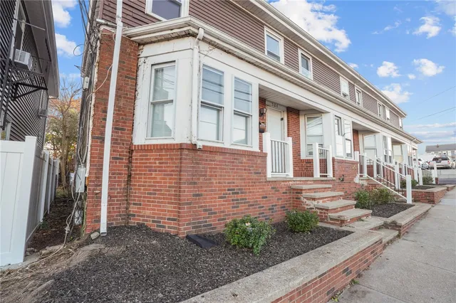 $275,000 | 584 Weeden Street, Pawtucket, RI 02860
