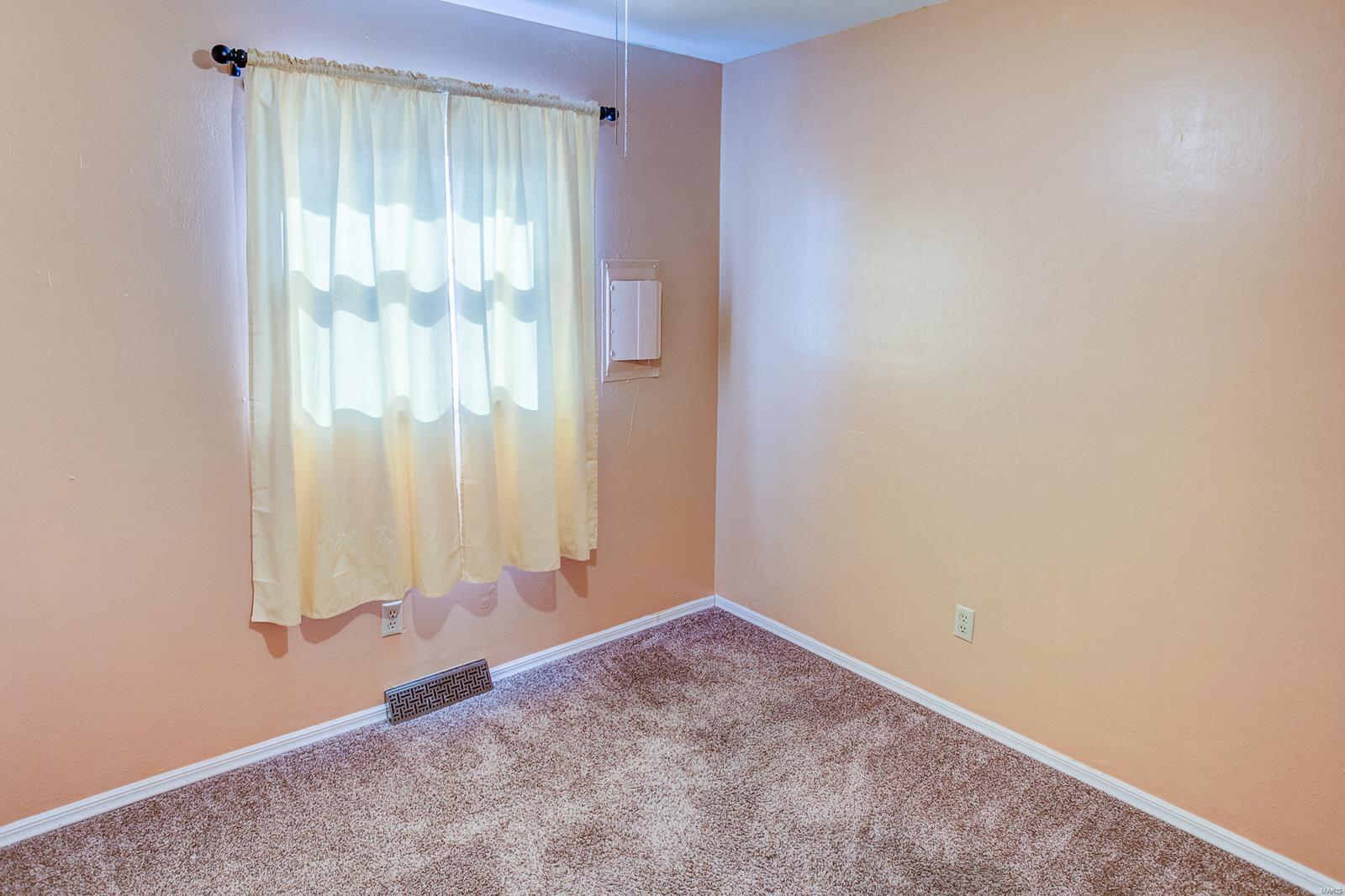 2622 Pontoon Road Granite City, IL 62040 - Photo 13 of 32 Gallery Image 13